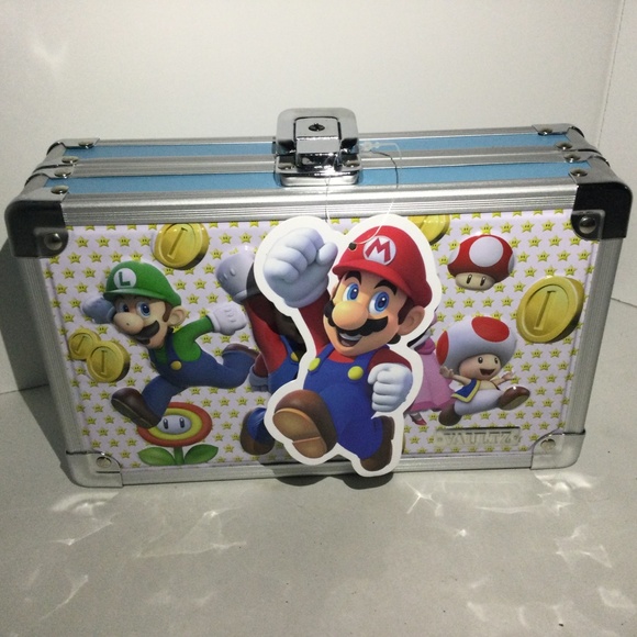 Super Mario Lockable Carry Case NWT